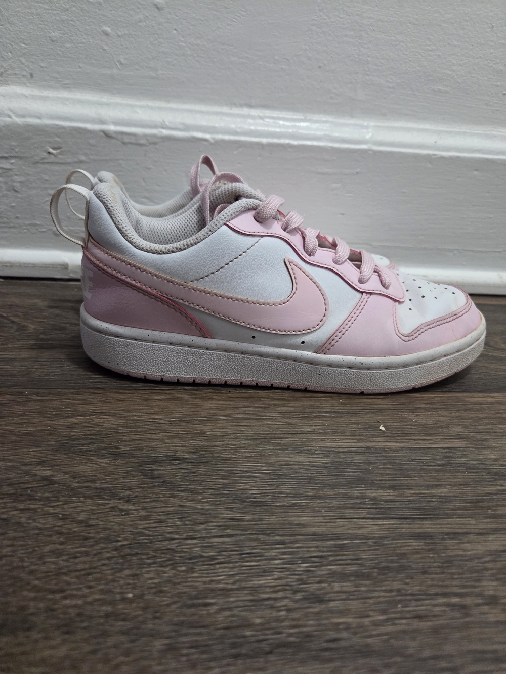 Nike Kid's Size 4 Low-Top Pink and White Sneakers
